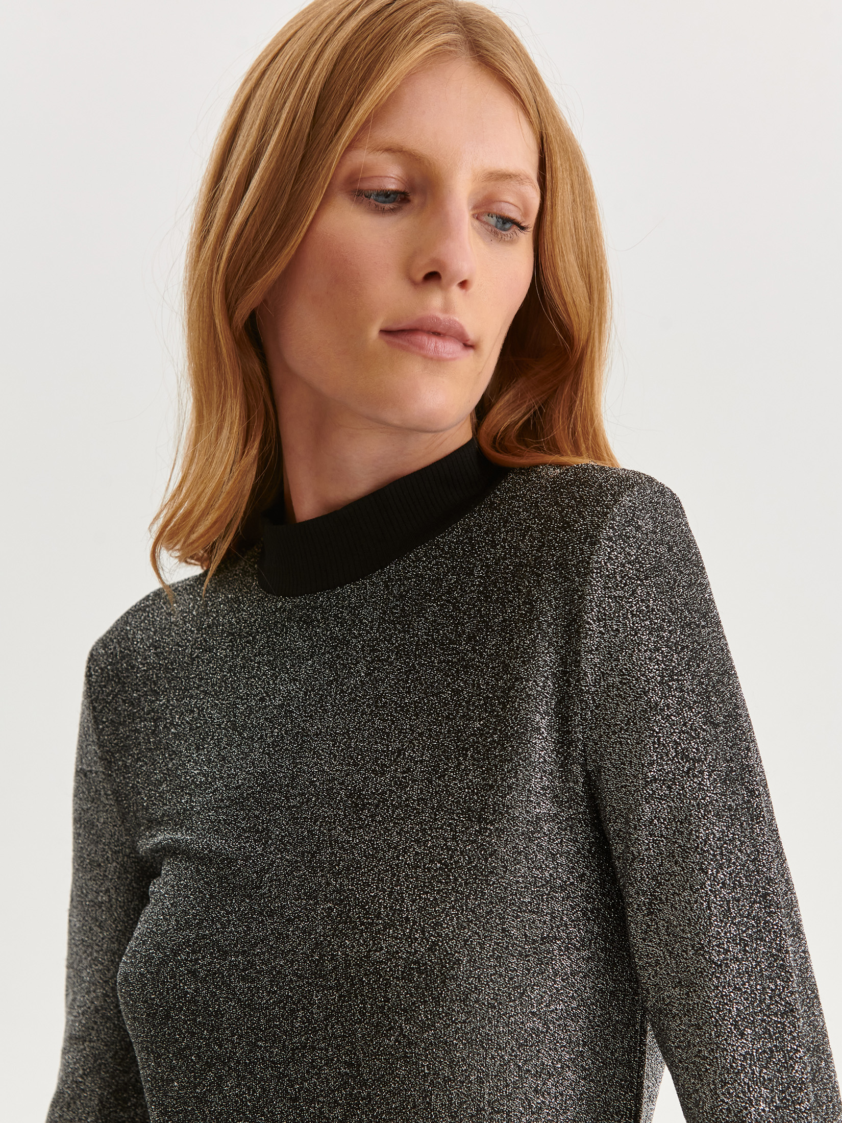 Bluza damska z błyszczącego materiału