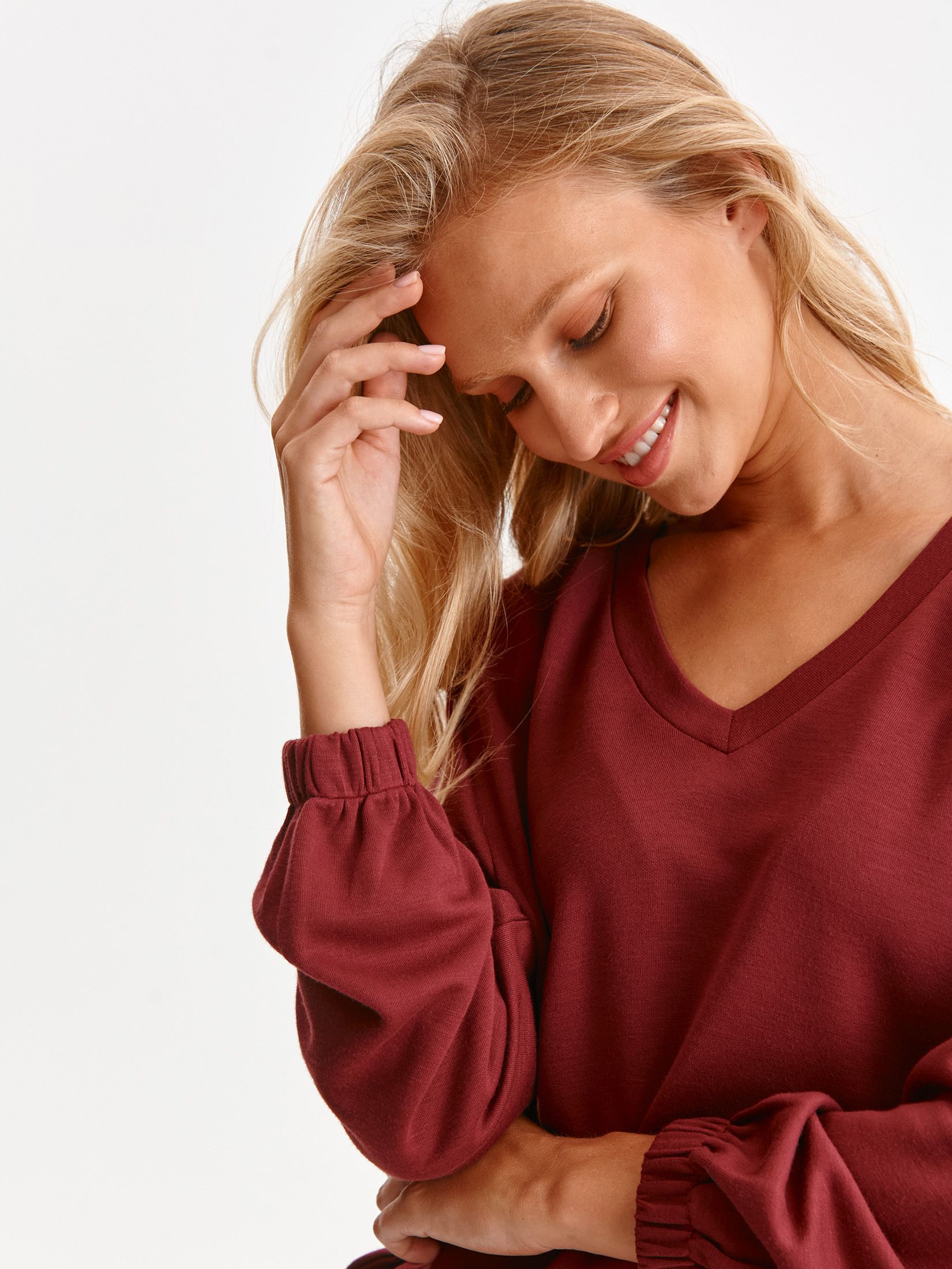 Bluza nierozpinana z dekoltem w serek