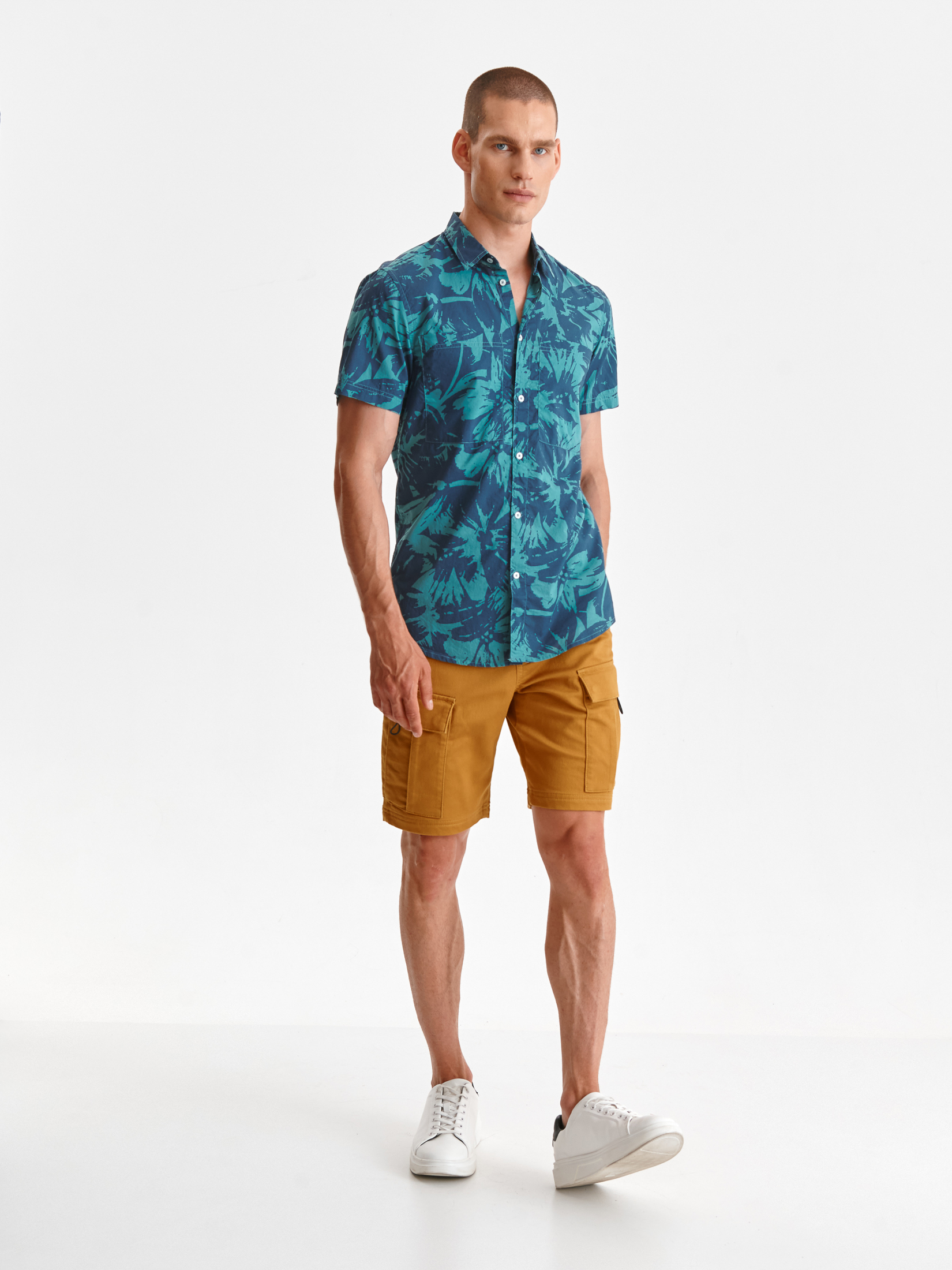 Koszula męska z krótkim rękawem w kwiaty