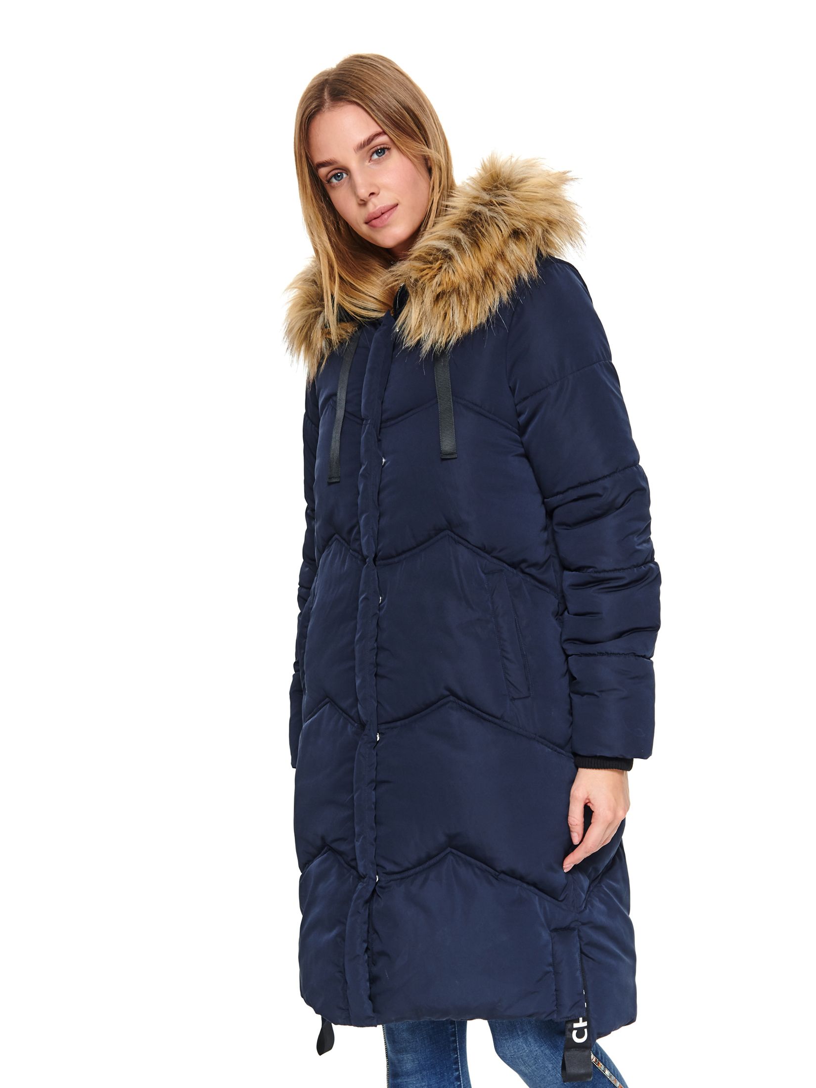 Długa pikowana kurtka z ozdobnymi taśmami