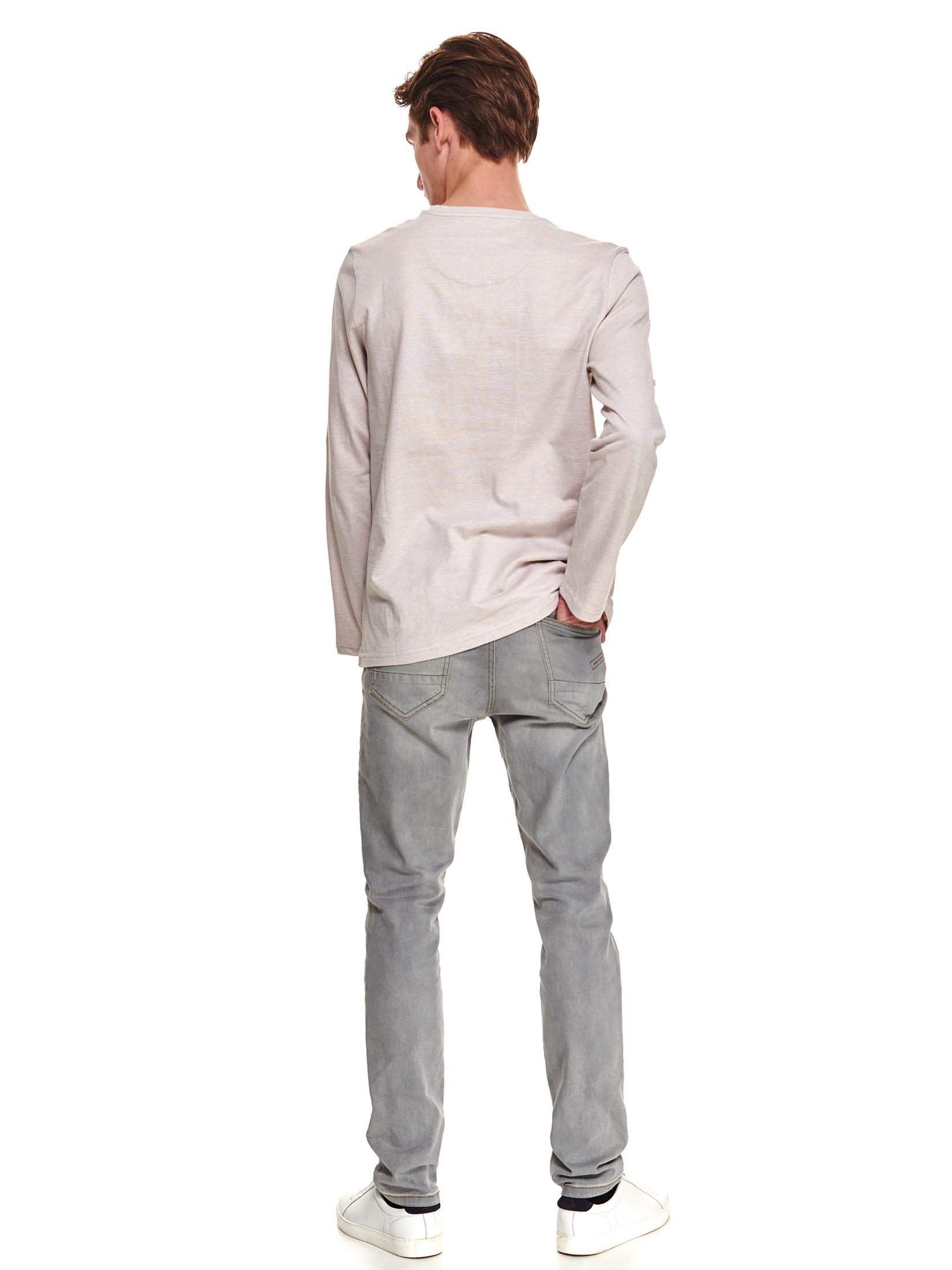 T-shirt z wywijanym rękawem