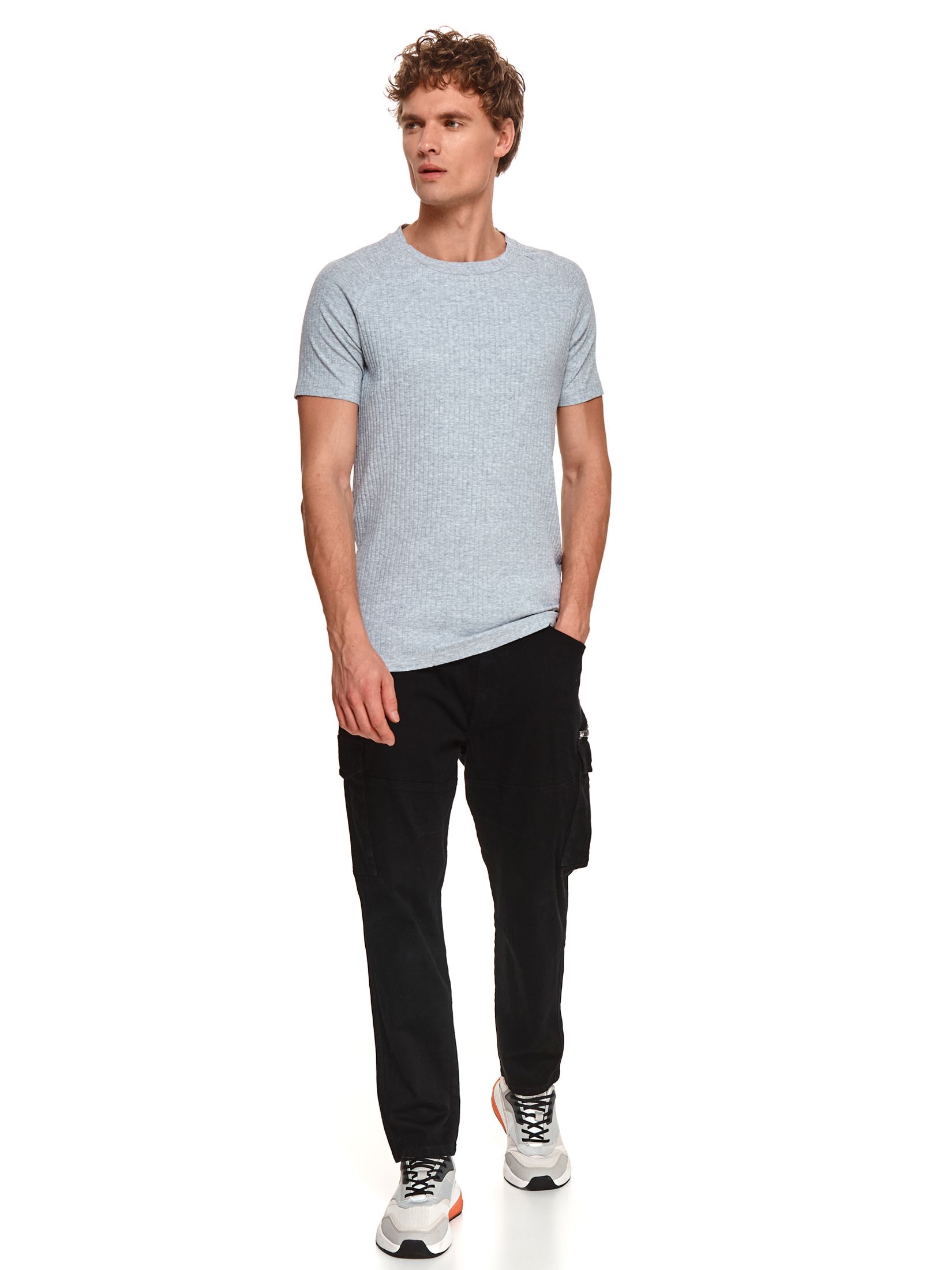 T-shirt dopasowany w prążek