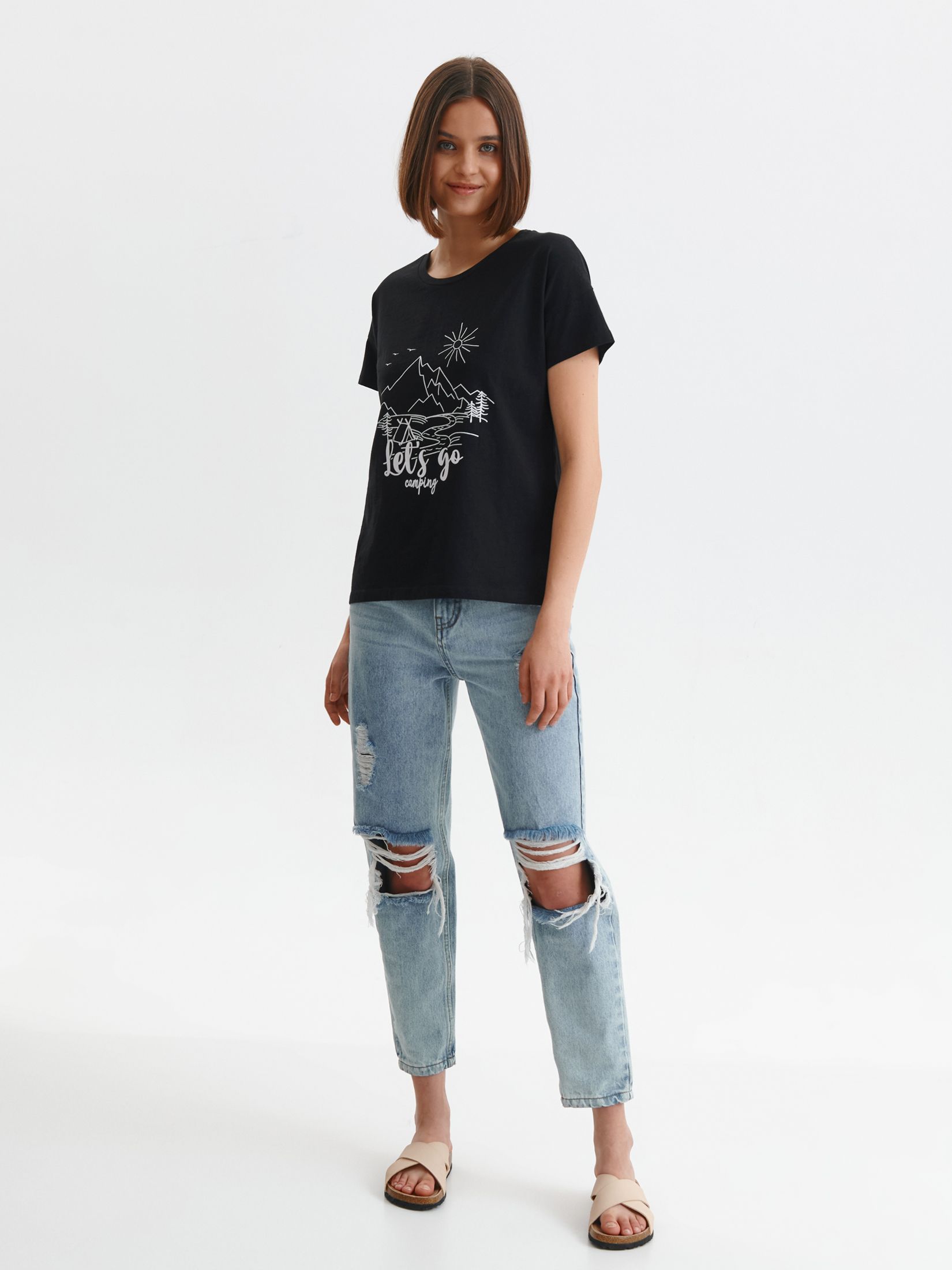 Damski t-shirt oversize z nadrukiem