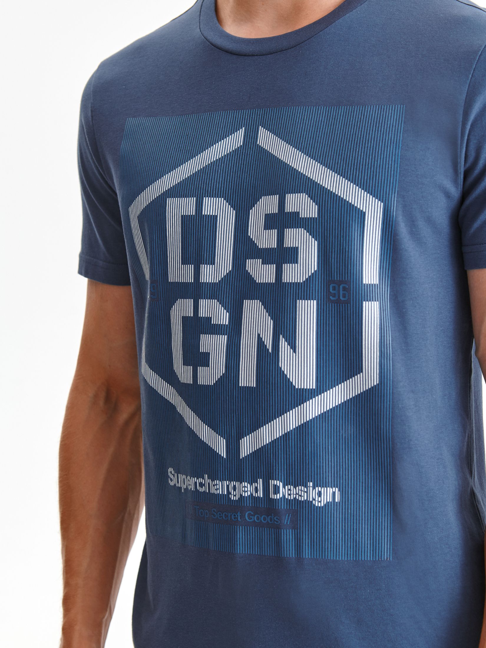 T-shirt z technicznym nadrukiem
