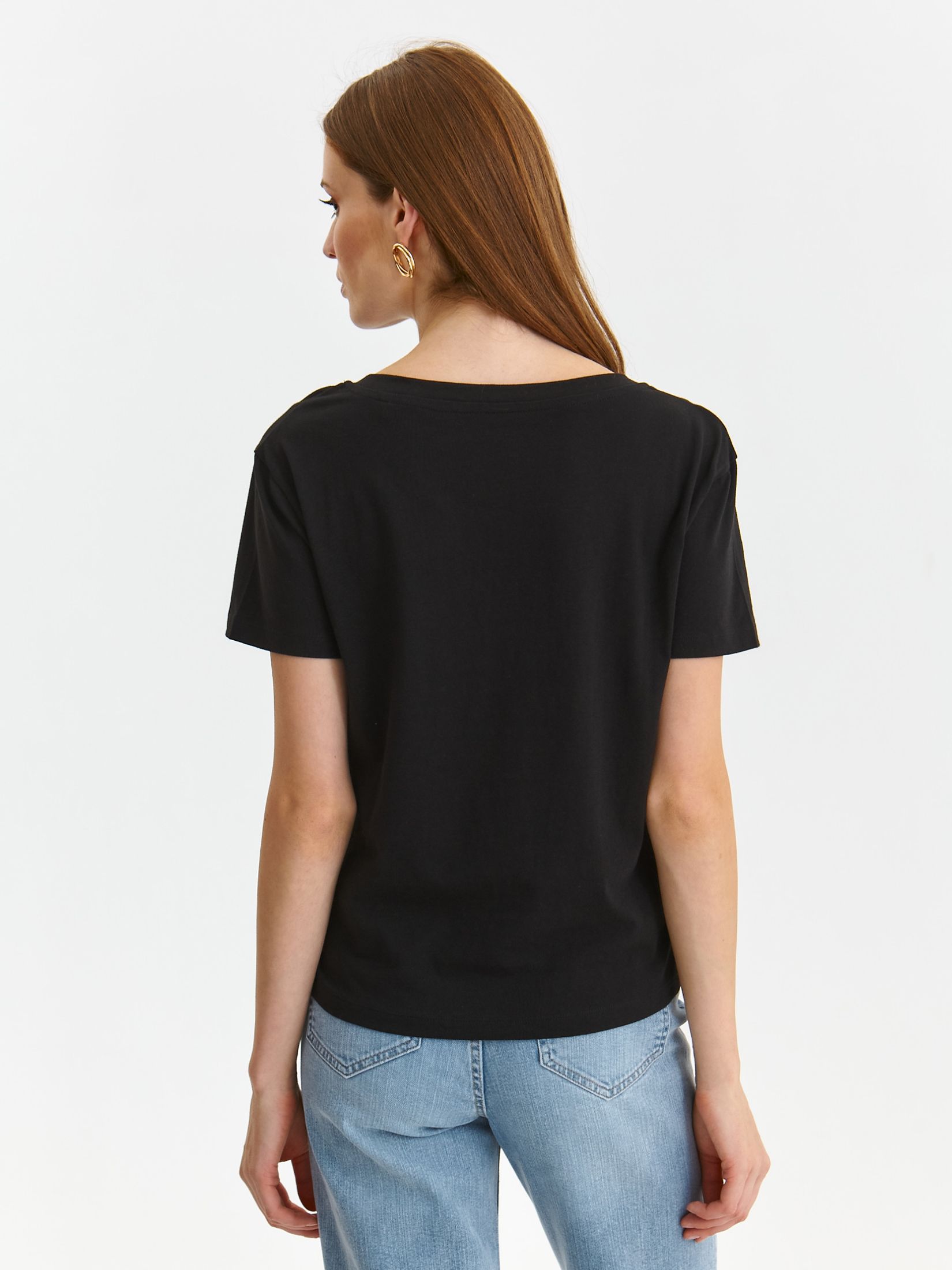 Luźny t-shirt z błyszczącym nadrukiem