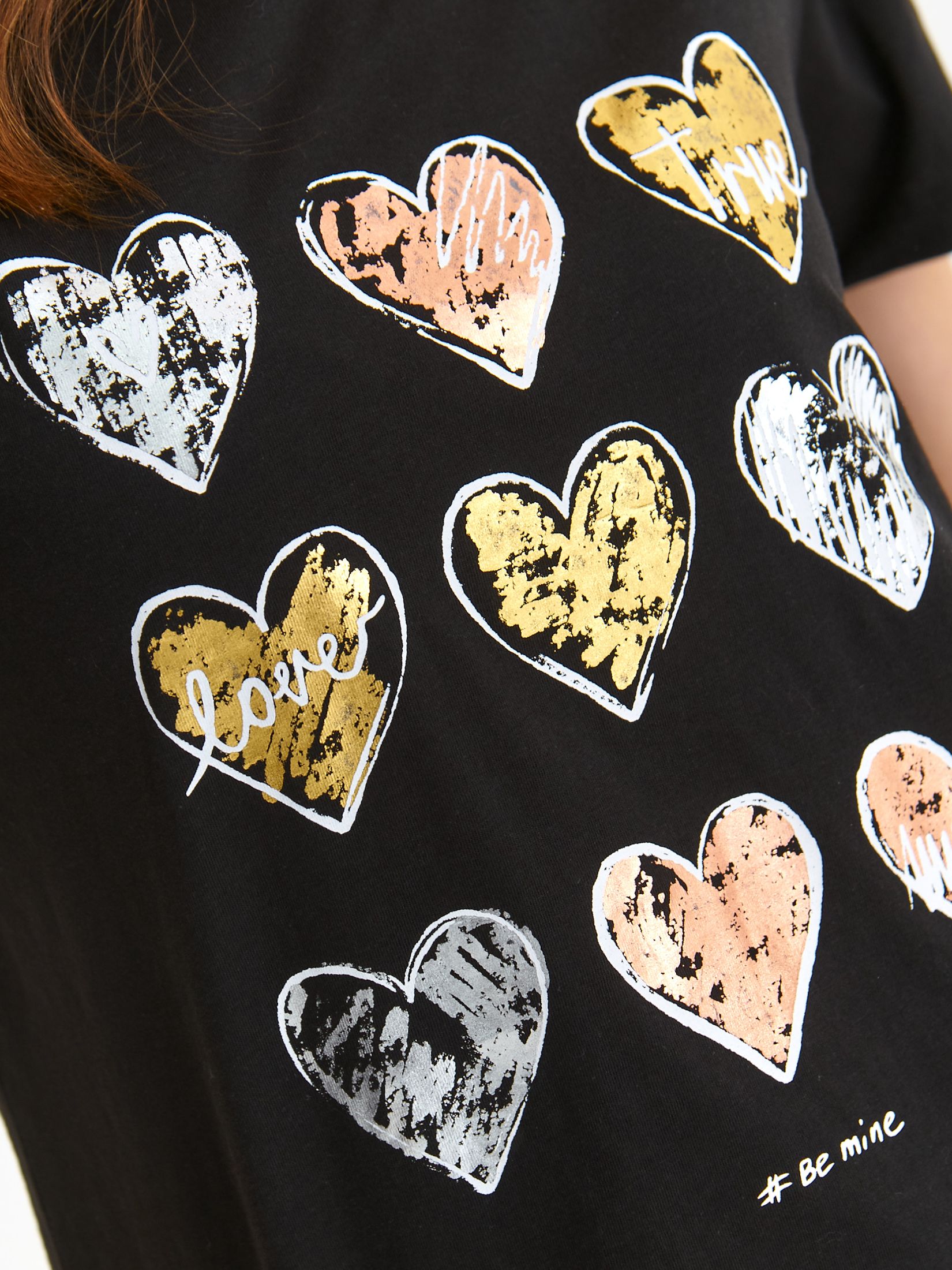 Luźny t-shirt z błyszczącym nadrukiem