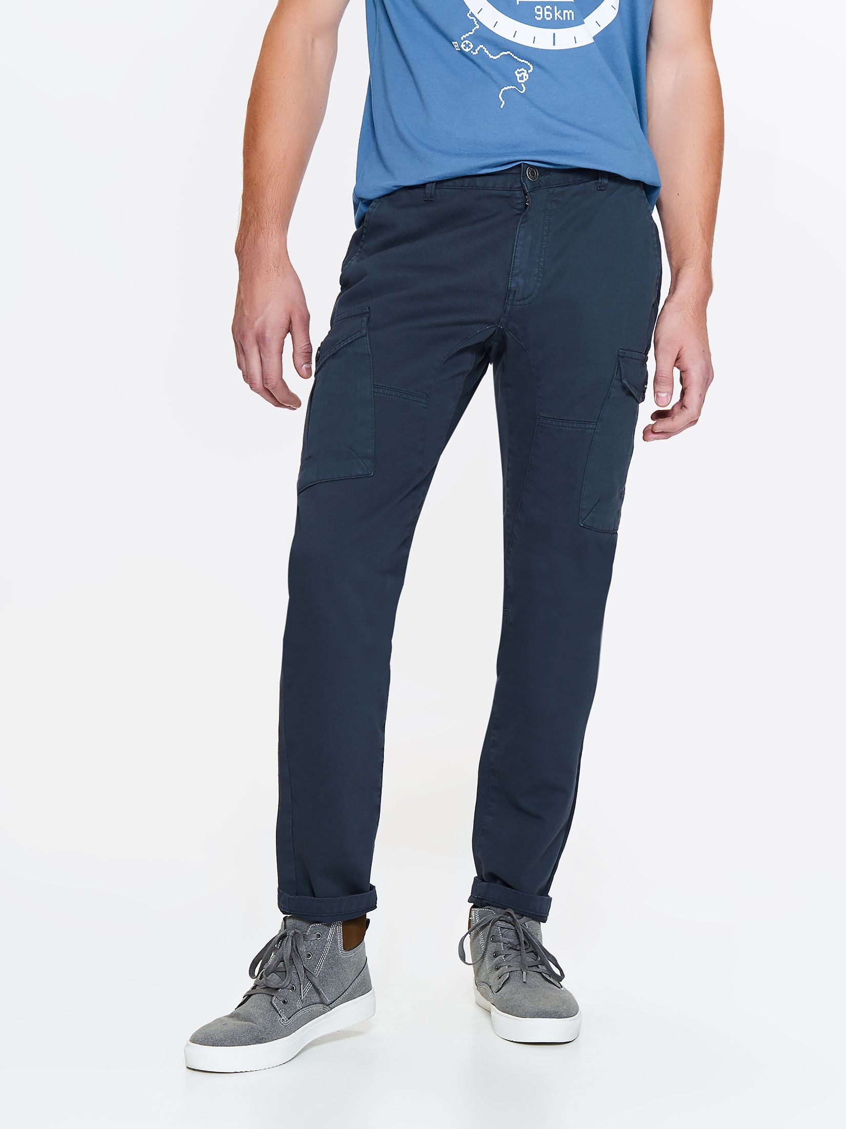 Spodnie męskie typu bojówki o regularnym kroju