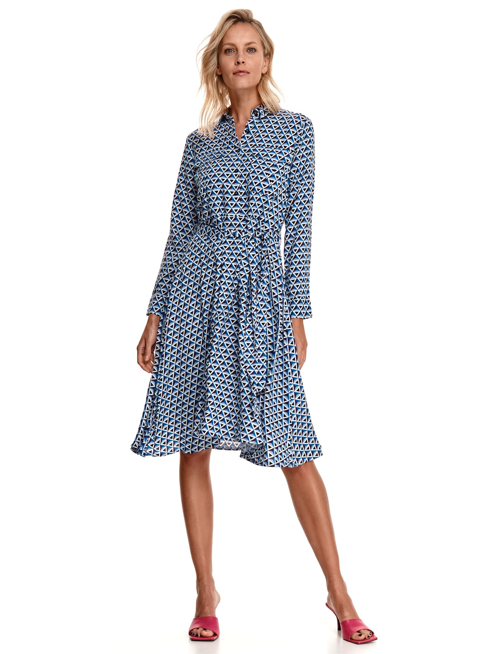 Koszulowa sukienka z wiązaniem w talii