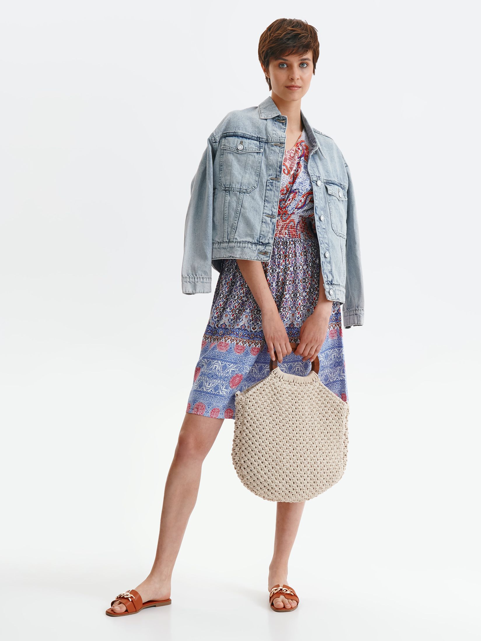 Sukienka we wzór z rękawem kimono