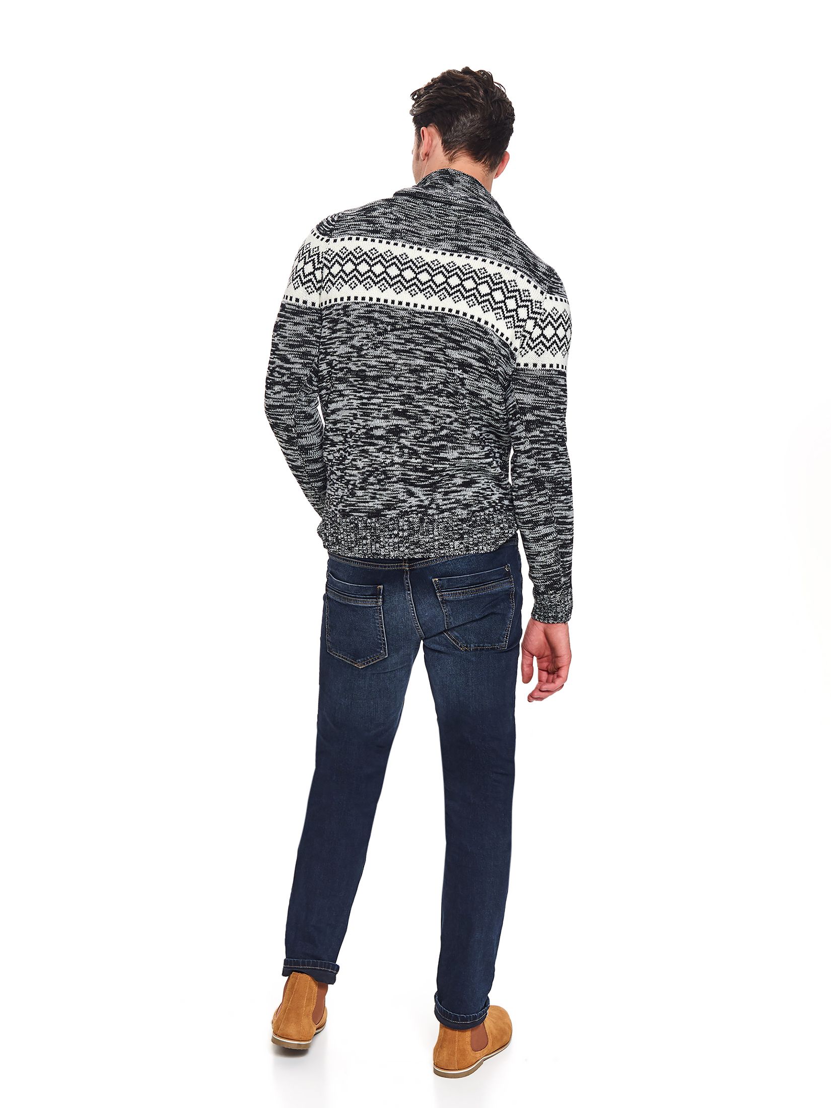 Sweter z motywem norweskim