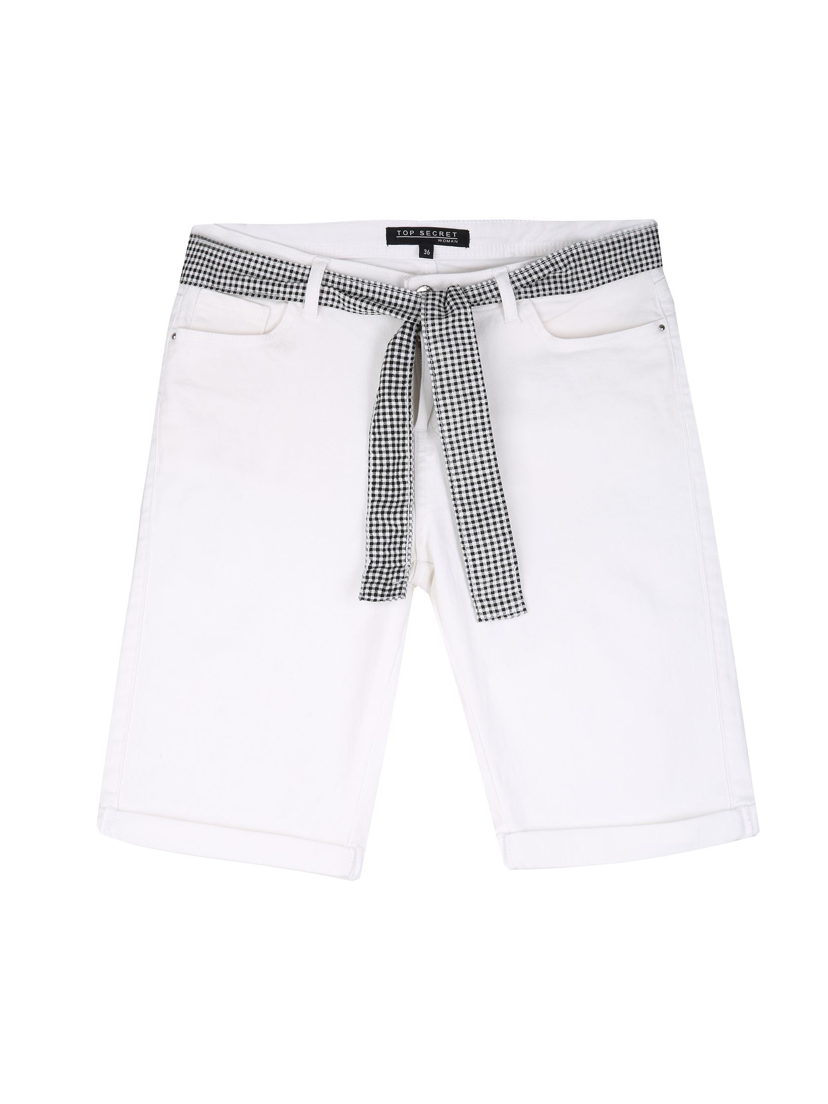 Szorty przed kolano z paskiem