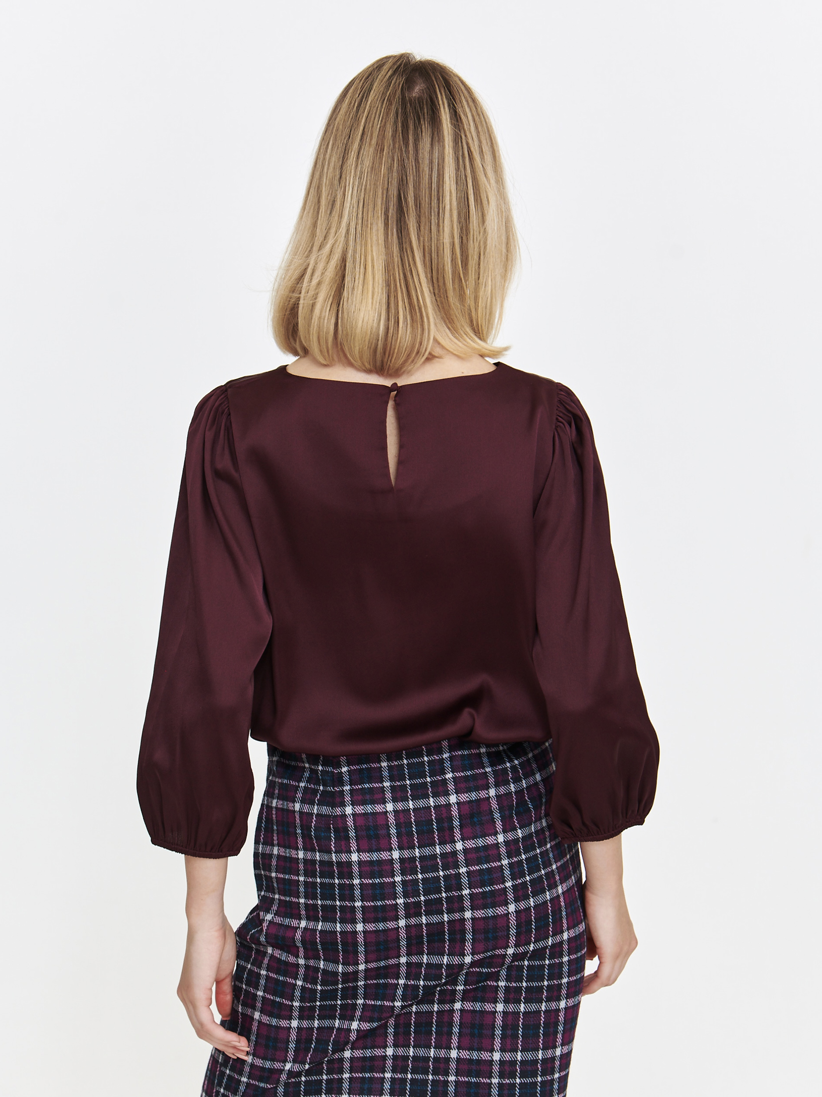 Satynowa bluzka z rękawem 3/4 