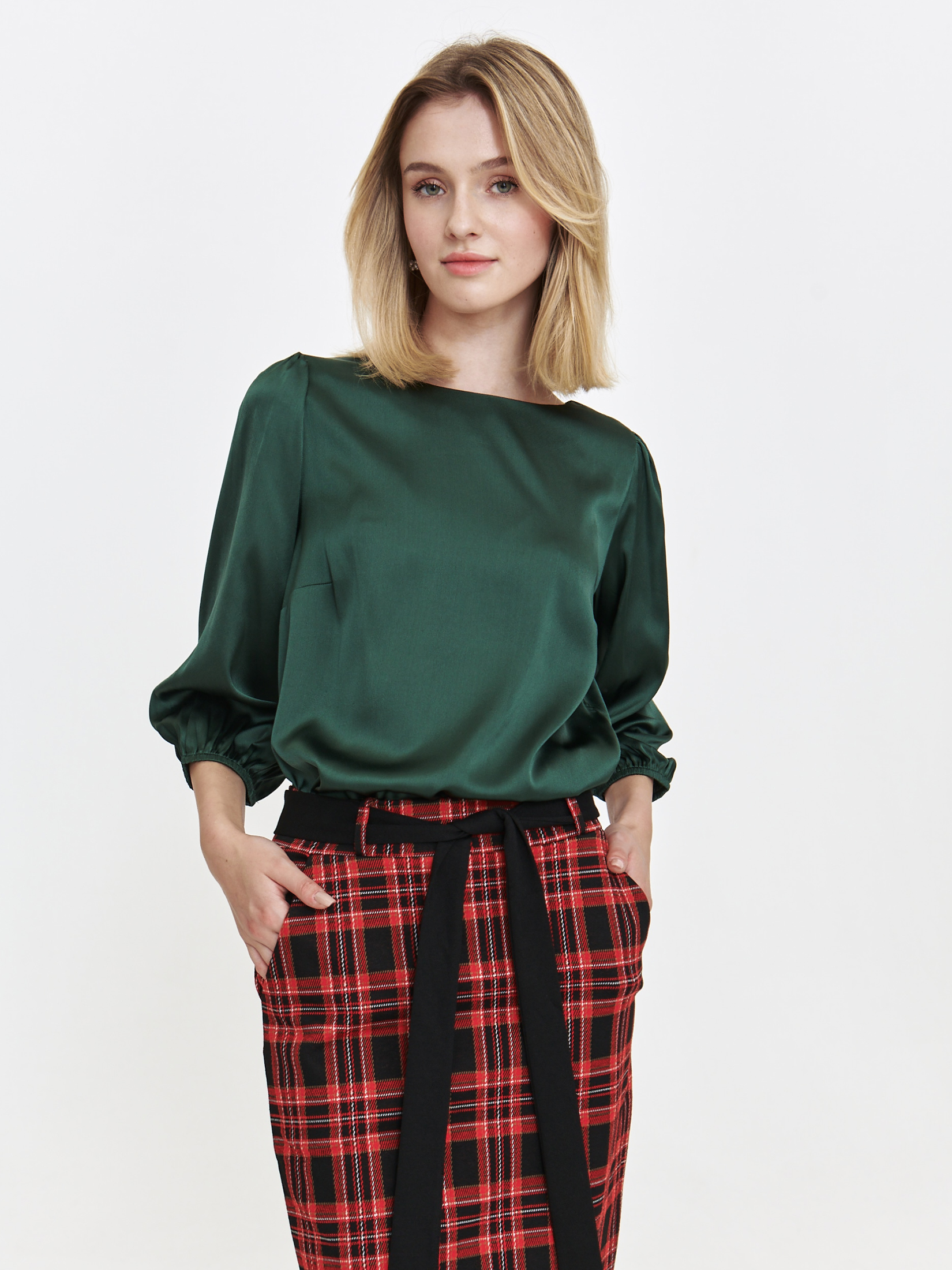 Ciemnozielona satynowa bluzka 