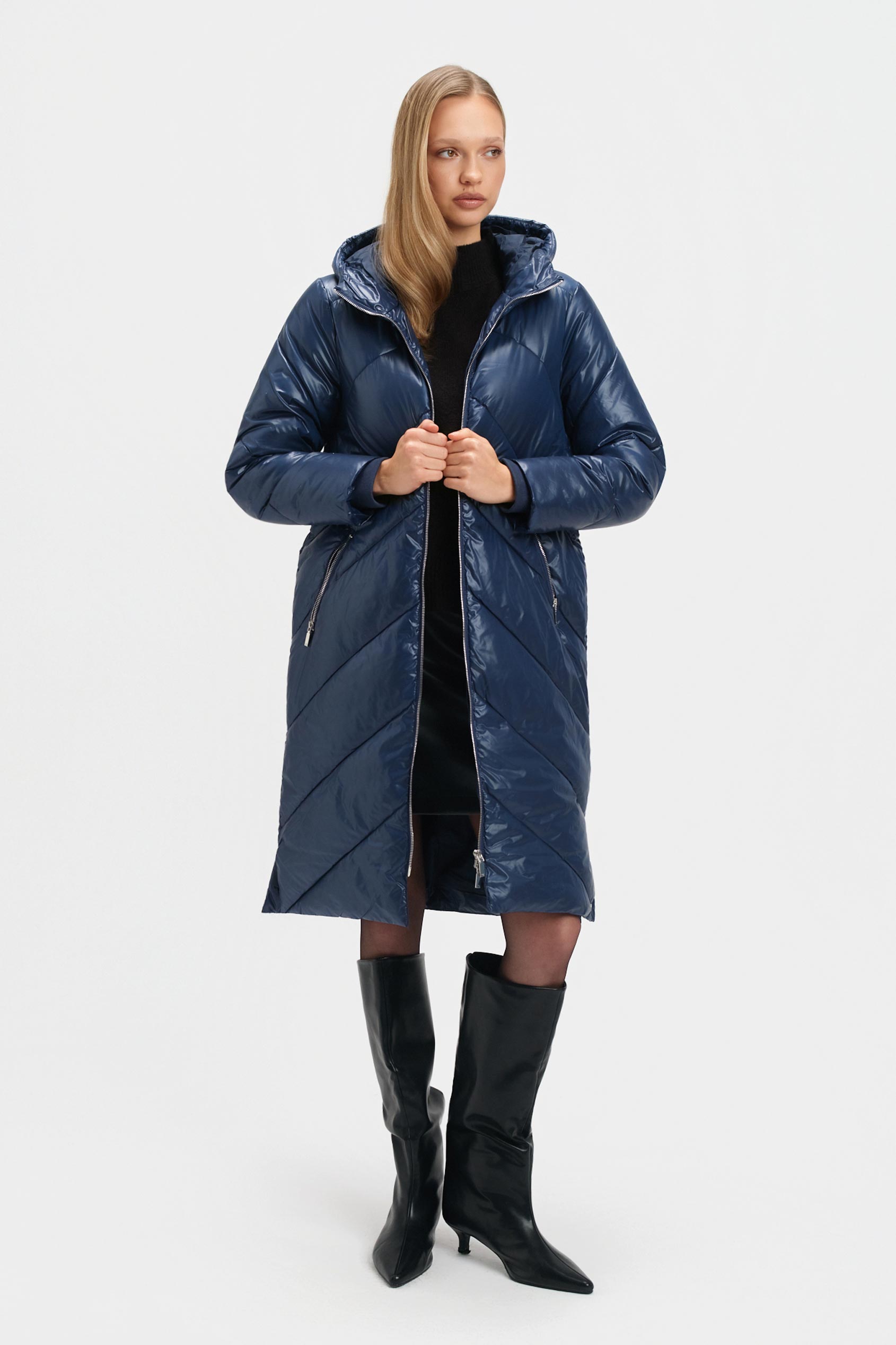 Długa granatowa kurtka z kapturem Długa granatowa kurtka z kapturem
