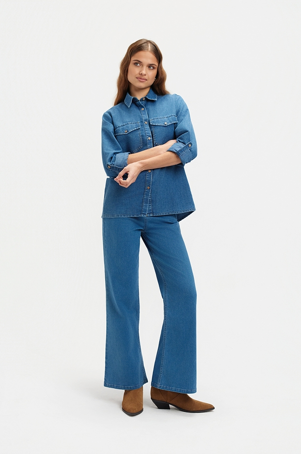 Jeansy typu wide leg
