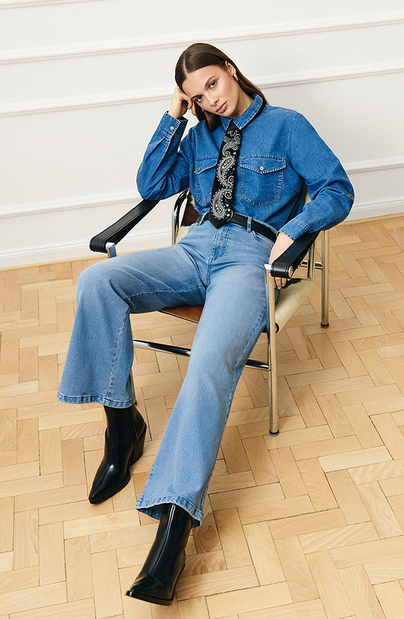 Jeansy flare z wysokim stanem