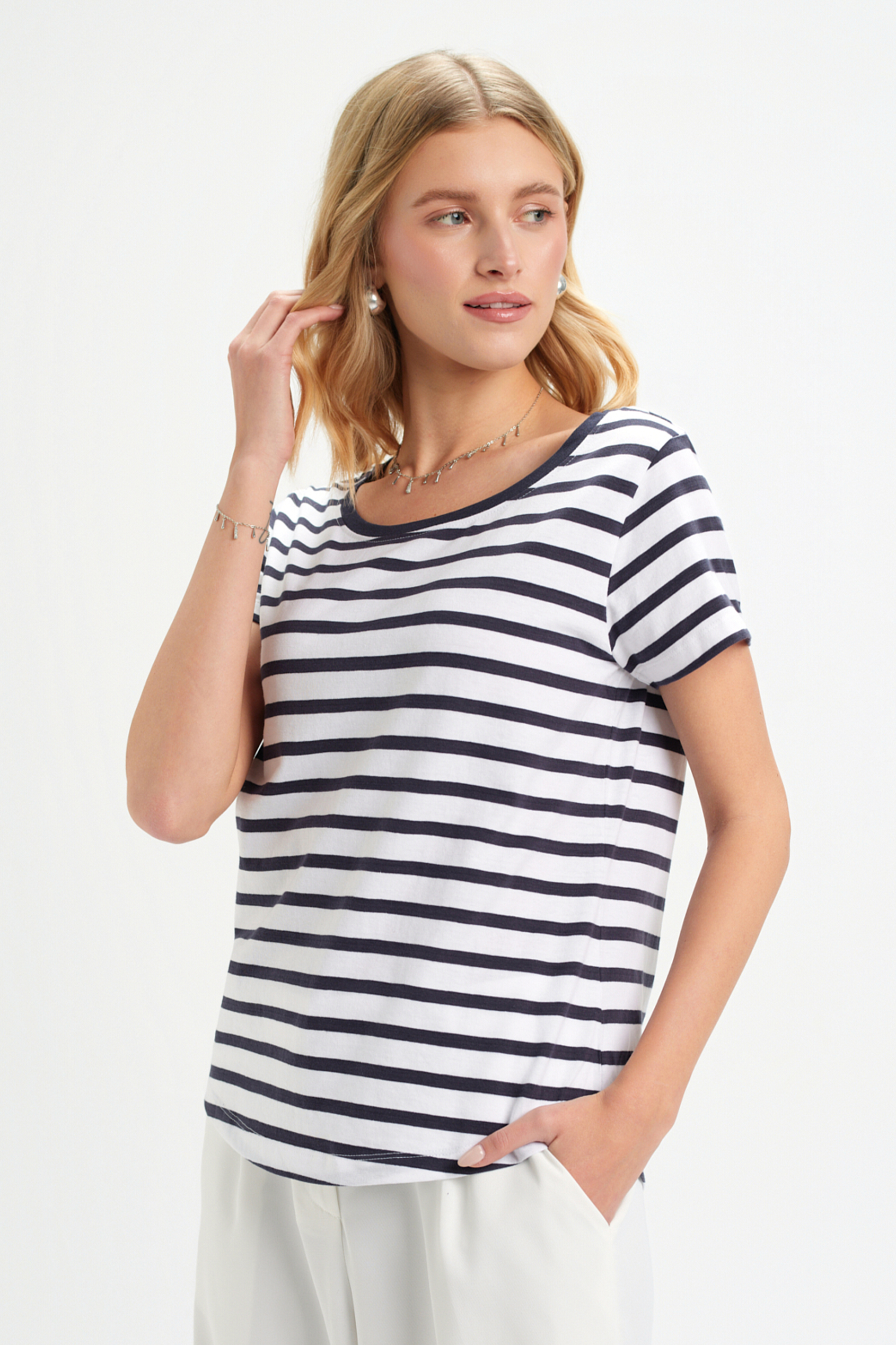 Top w granatowe paski