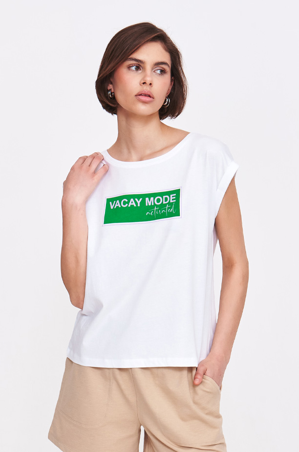 T-shirt z wakacyjnym motto