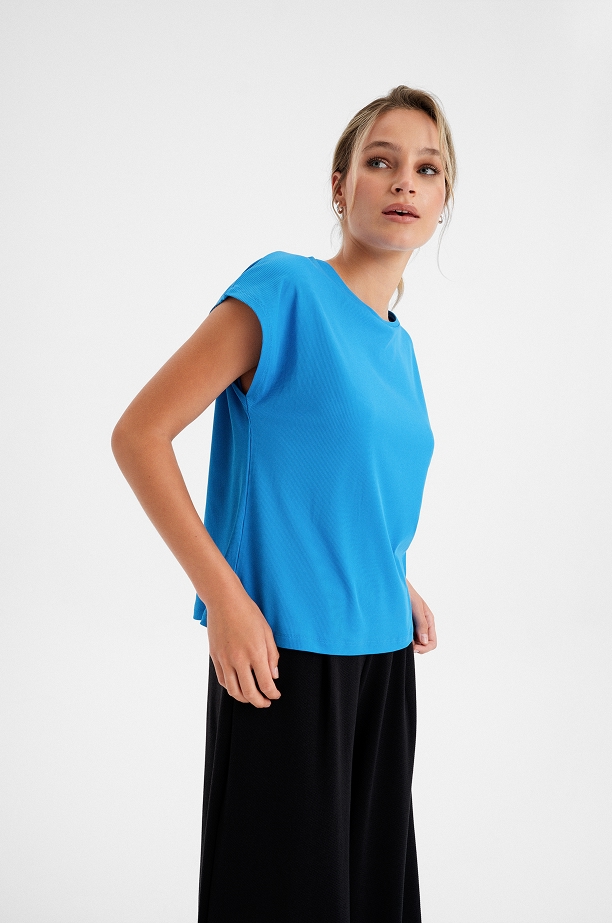 Niebieski top basic