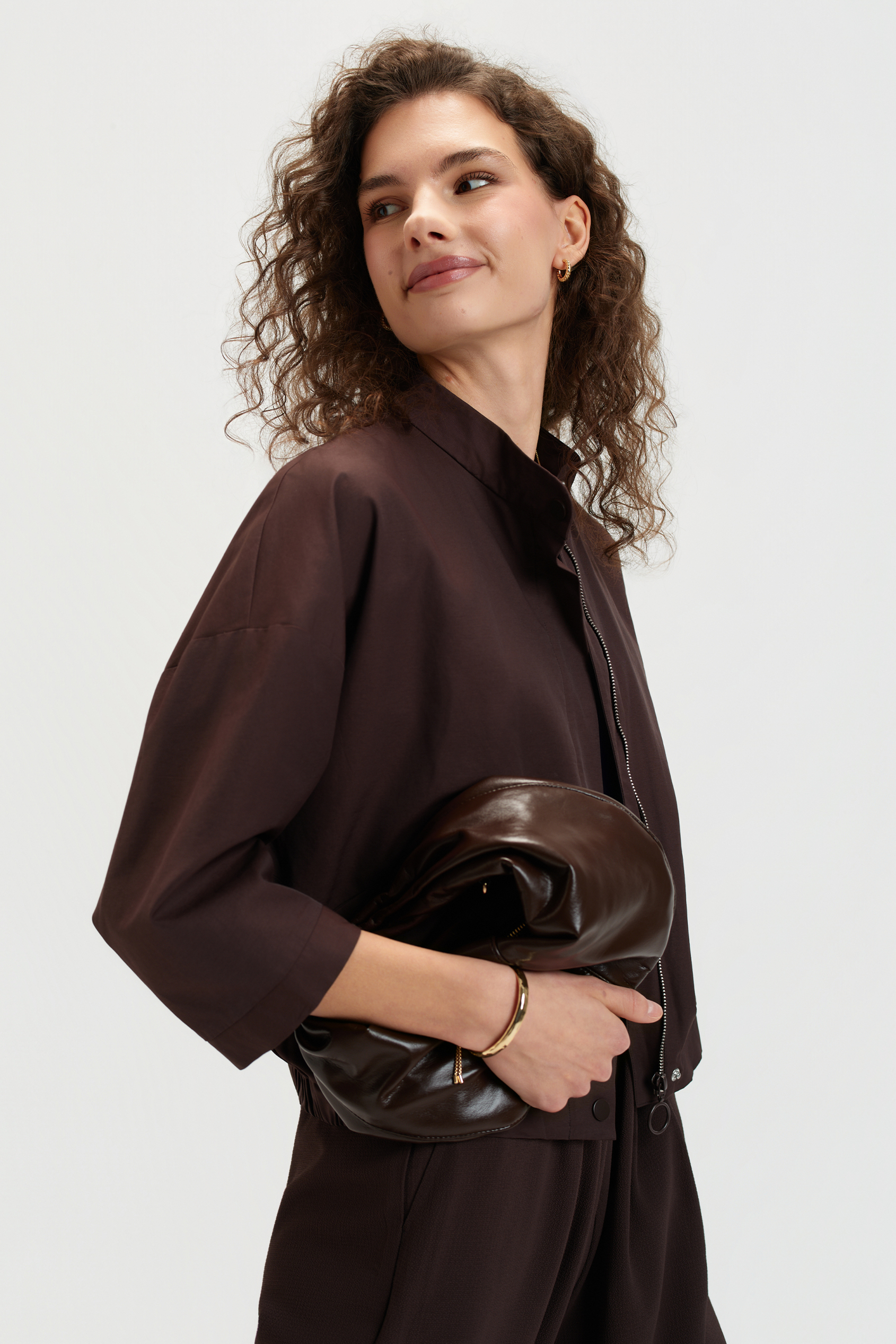 Kurtka bomberka w kolorze czekoladowego brązu