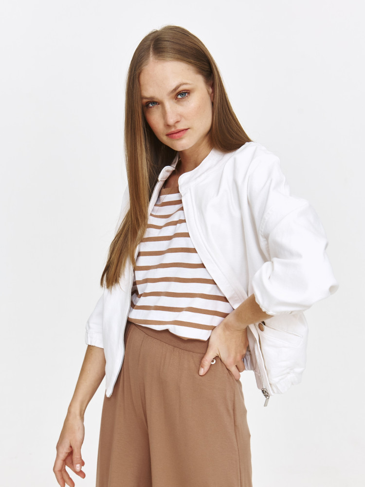 Biały top w beżowe paski