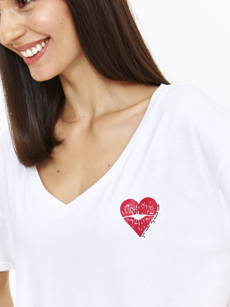 Biały top z serduszkiem