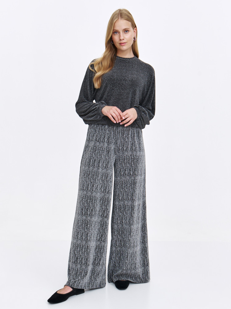 Bluza damska z błyszczącą nitką 