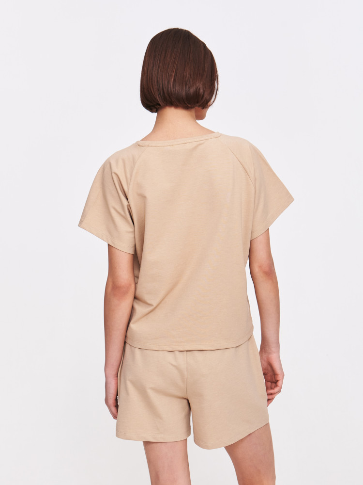 Beżowa bluza nierozpinana 