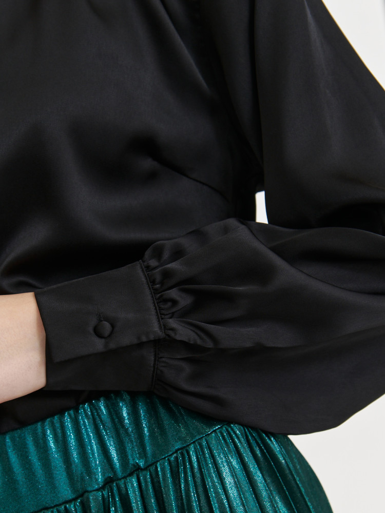 Czarna atłasowa koszula damska