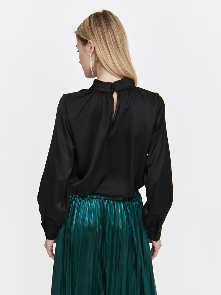 Czarna atłasowa koszula damska