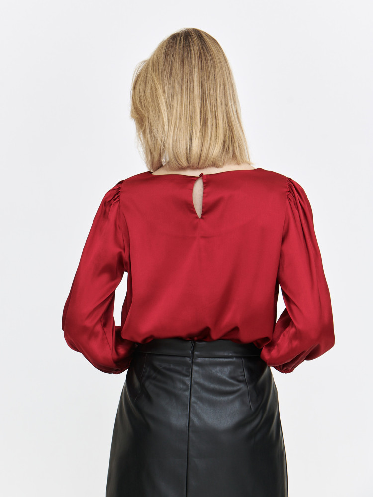 Elegancka czerwona bluzka 