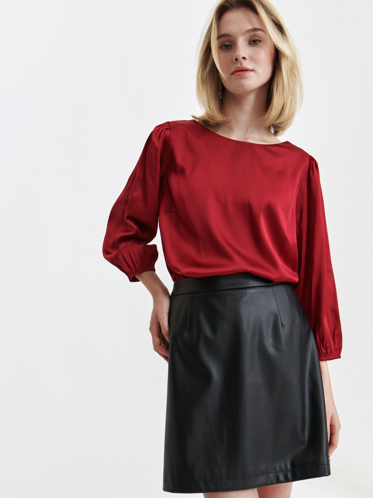 Elegancka czerwona bluzka 