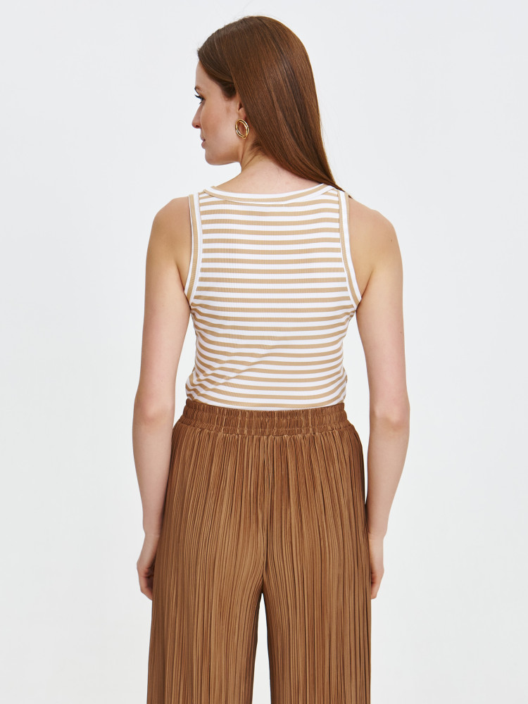 Bluzka w beżowe paski