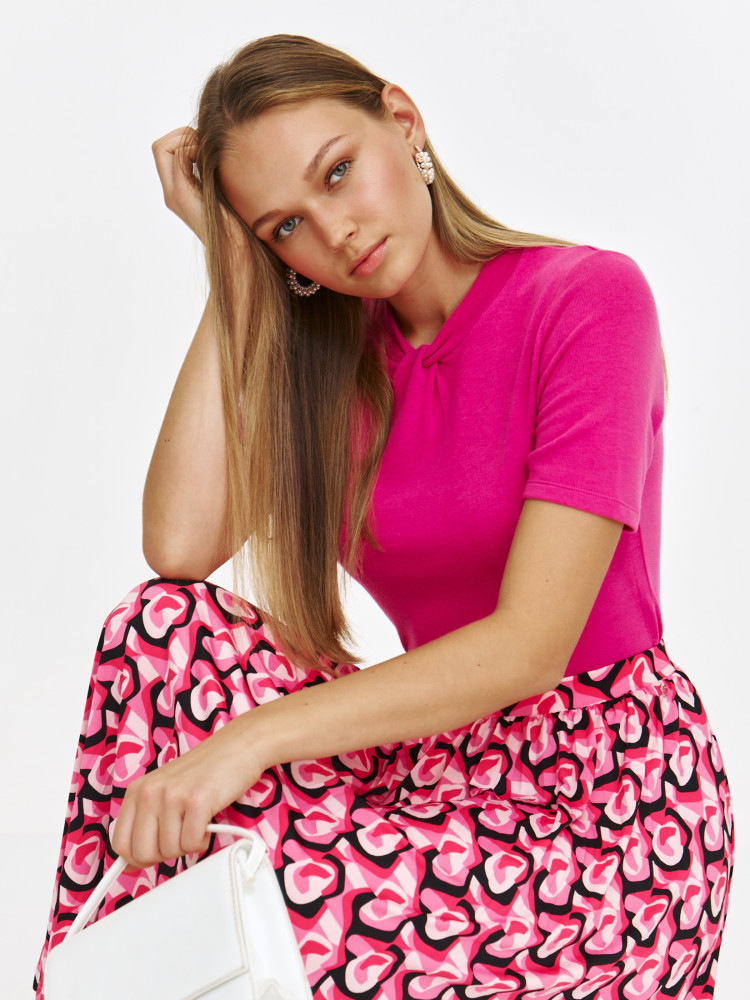 Kobieca bluzka w różowym kolorze