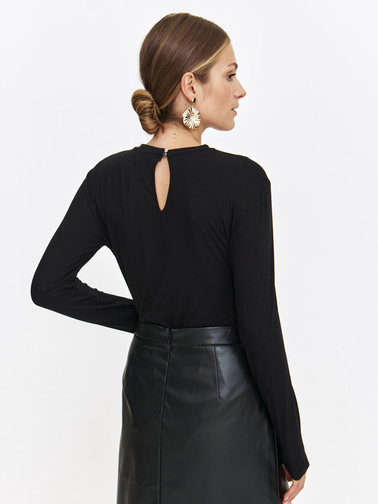 Czarne body z przezroczystytym dekoltem Czarne body z przezroczystytym dekoltem