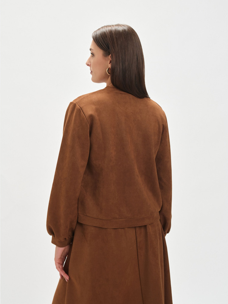 Ciemnobeżowy żakiet w stylu bomber 