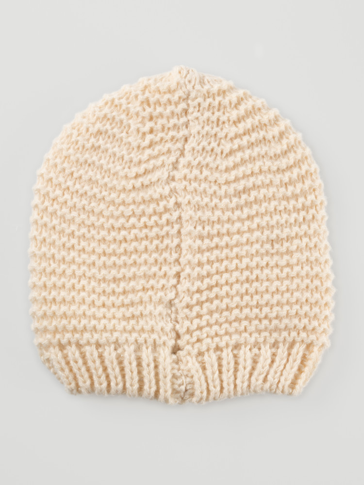 Beżowa czapka damska