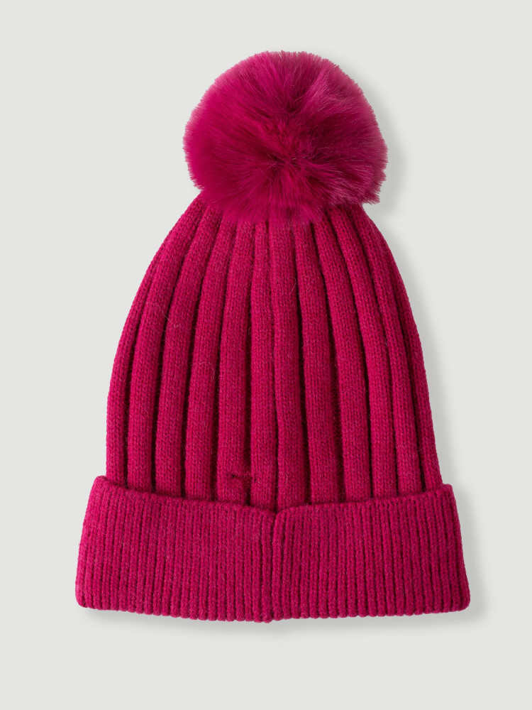 Różowa czapka pomponem 