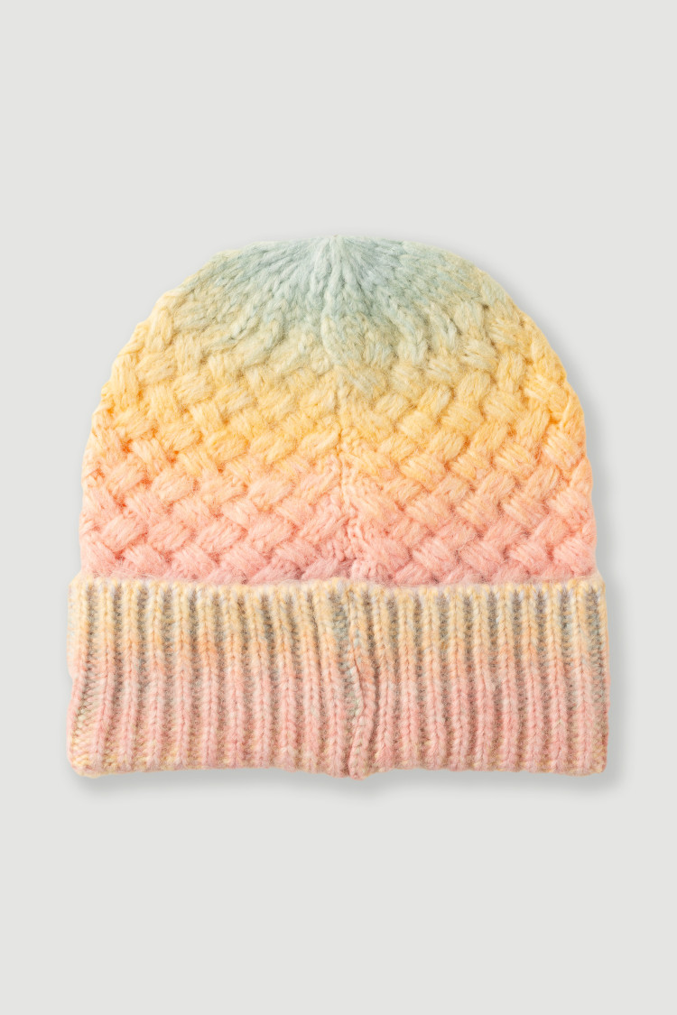 Zimowa pleciona czapka z podwinięciem