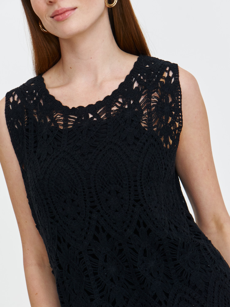 Czarna ażurowa bluzka