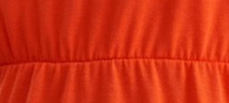 Gładka sukienka damska z plisowanym dołem