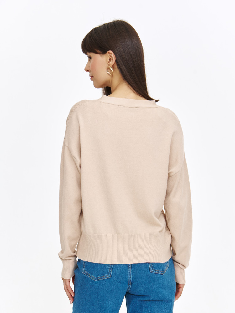 Jasnobeżowy sweter typu kardigan