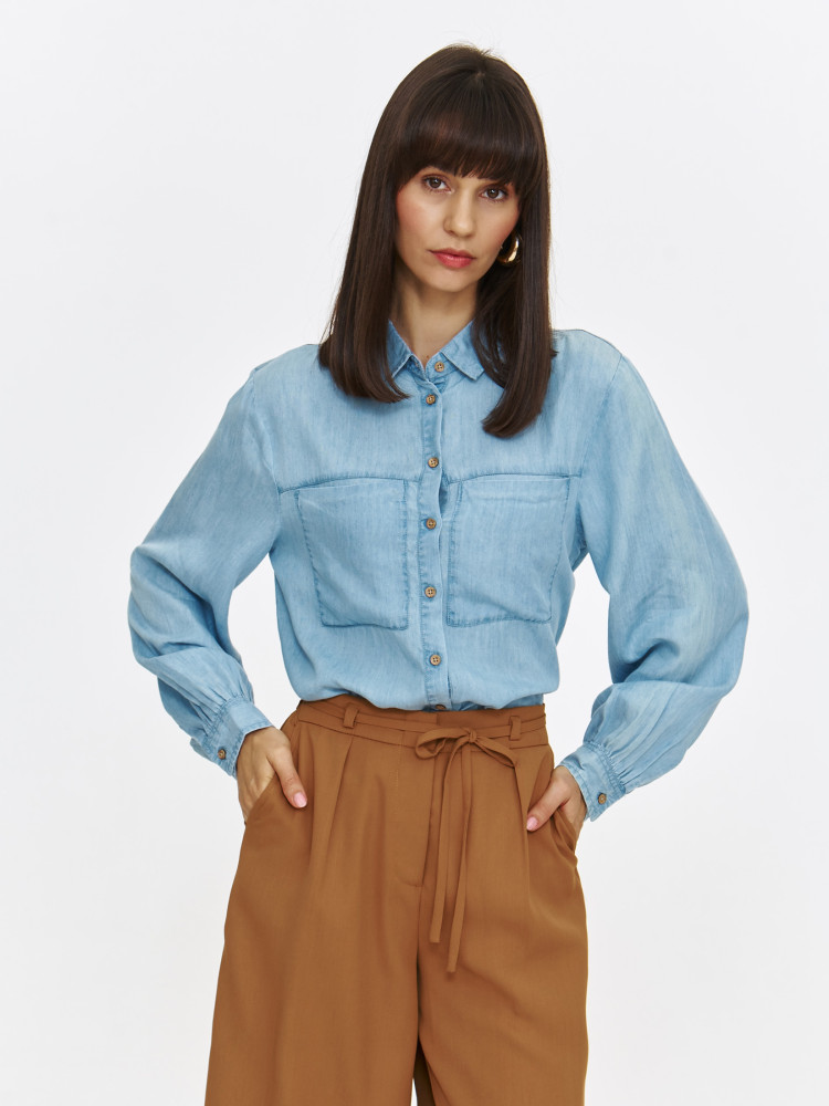 Jasnoniebieska jeansowa koszula damska Jasnoniebieska jeansowa koszula damska