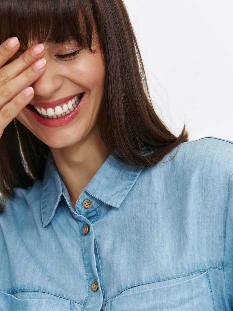 Jasnoniebieska jeansowa koszula damska Jasnoniebieska jeansowa koszula damska