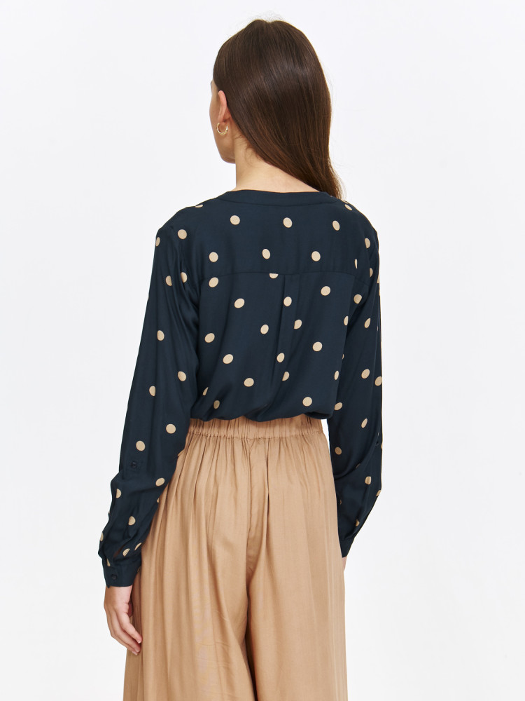 Koszulowa bluzka granatowa w grochy