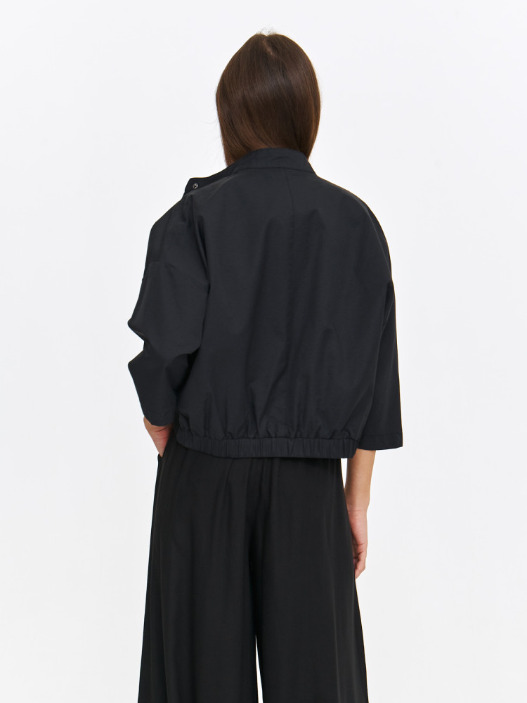 Kurtka przejściowa z kieszeniami 