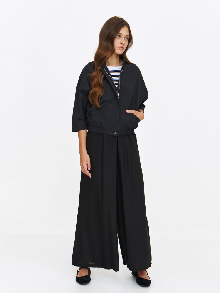 Kurtka przejściowa z kieszeniami 