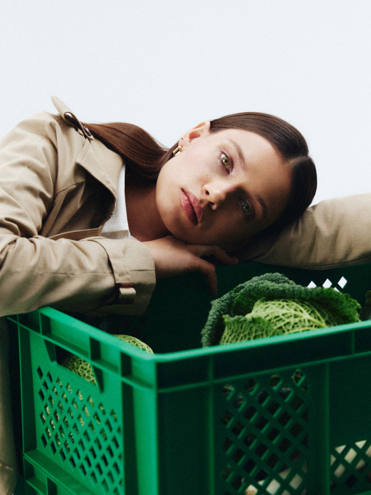 Krótki trencz dwurzędowy 