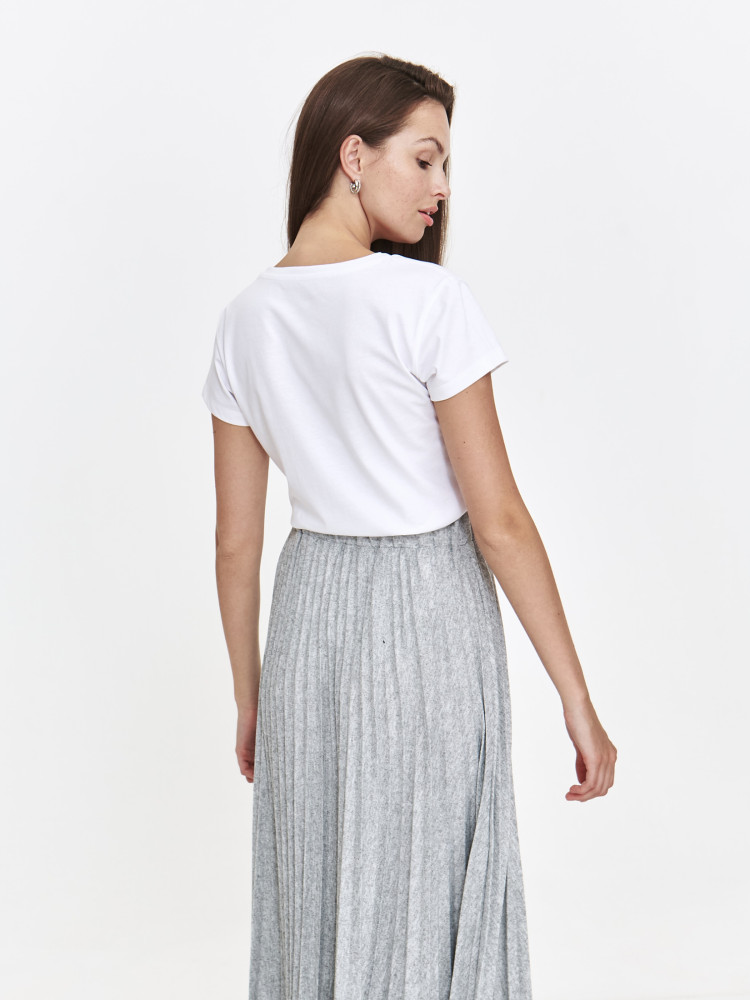 Biały podkoszulek damski z dekoltem w serek Biały podkoszulek damski z dekoltem w serek