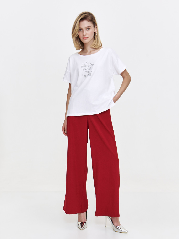 T-shirt damski biały o luźnym fasonie